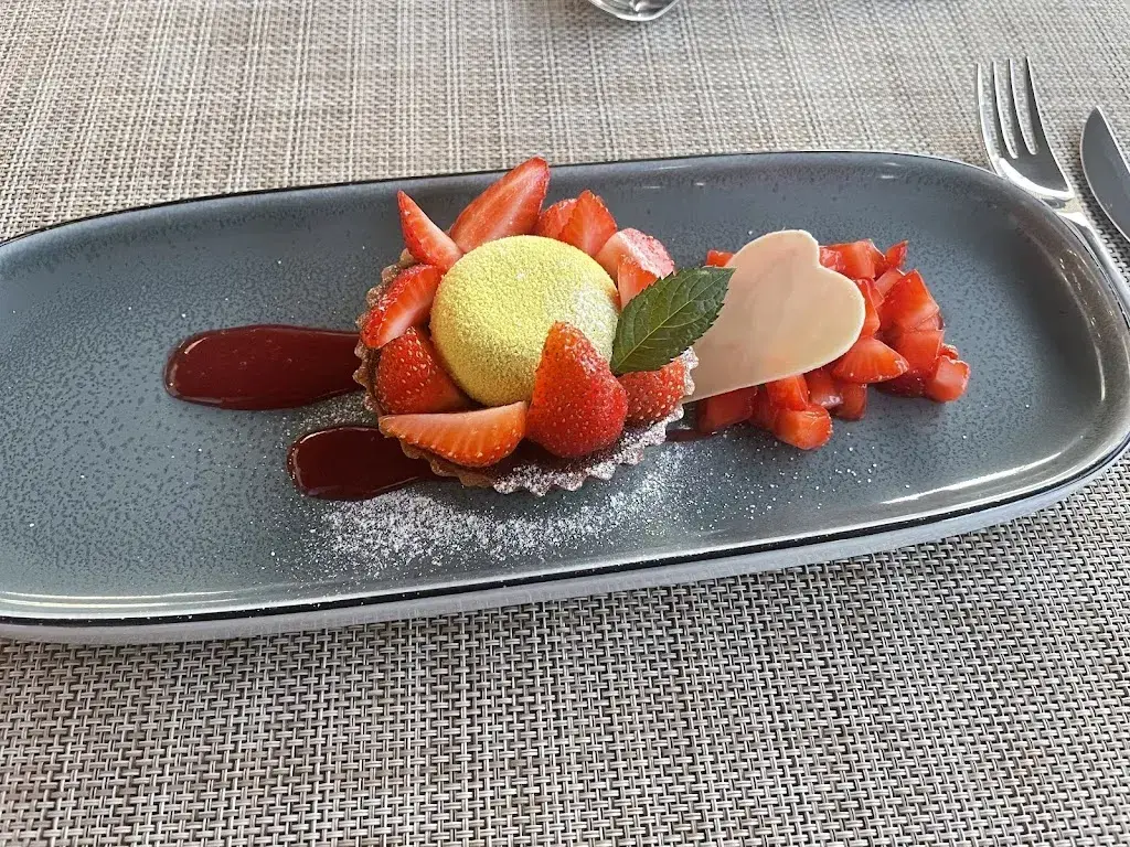 Christine Burgat_Restaurant des Buchilles Chez Caro à Boudry_Boudry_review