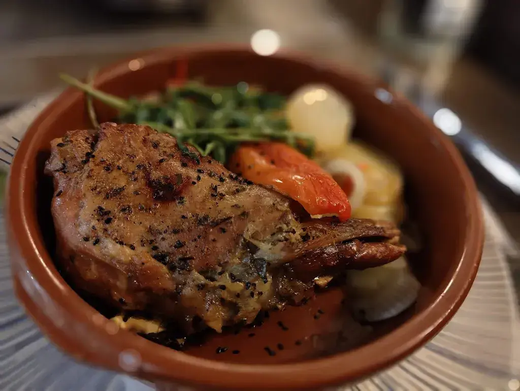 Nicolas Savy_La Taverne des Petits-Ponts (ancien nom: Restaurant Les Bouleaux)_Brot-Plamboz_avis