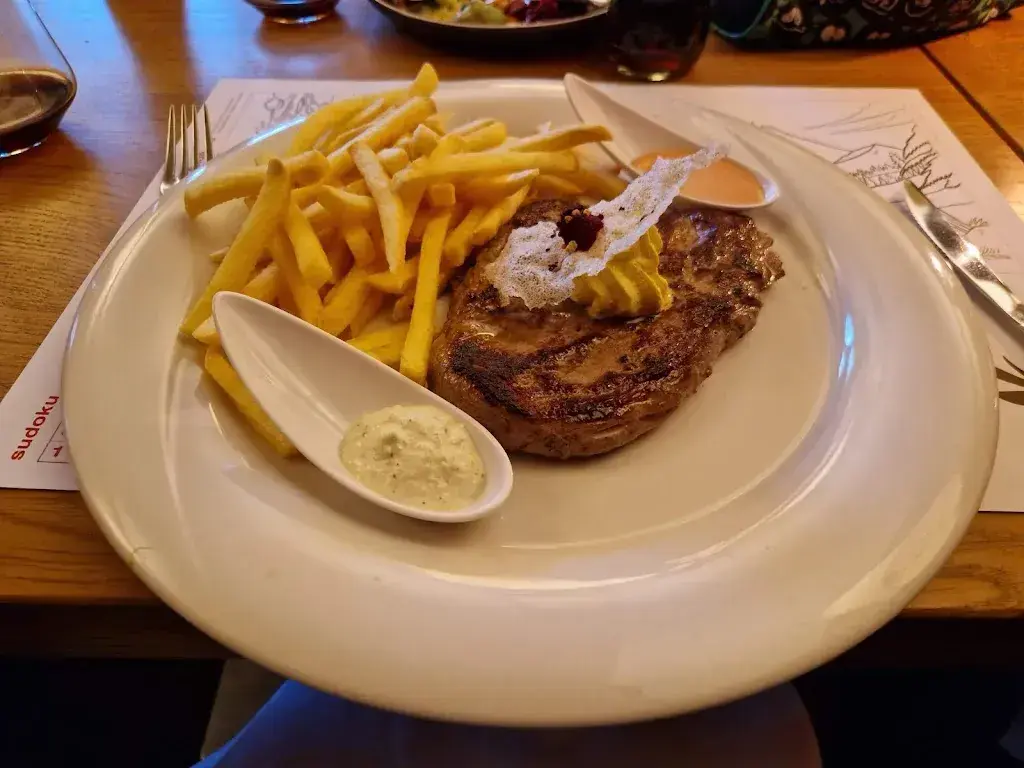 Menu_Boutiquehotel / Restaurant Walliserkanne_Grächen_image_7