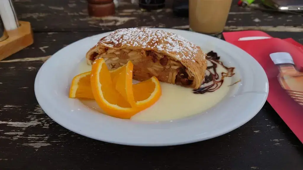 Reist Daniel_Bergrestaurant Hannighüsli_Grächen_review