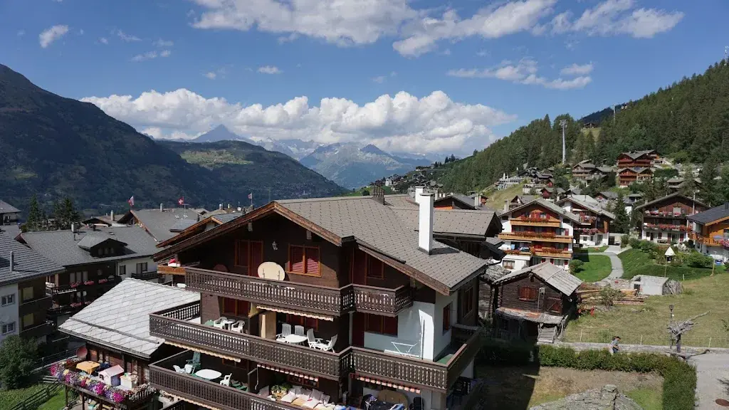 Jason Chang_B&B Hotel Alpina_Grächen_review