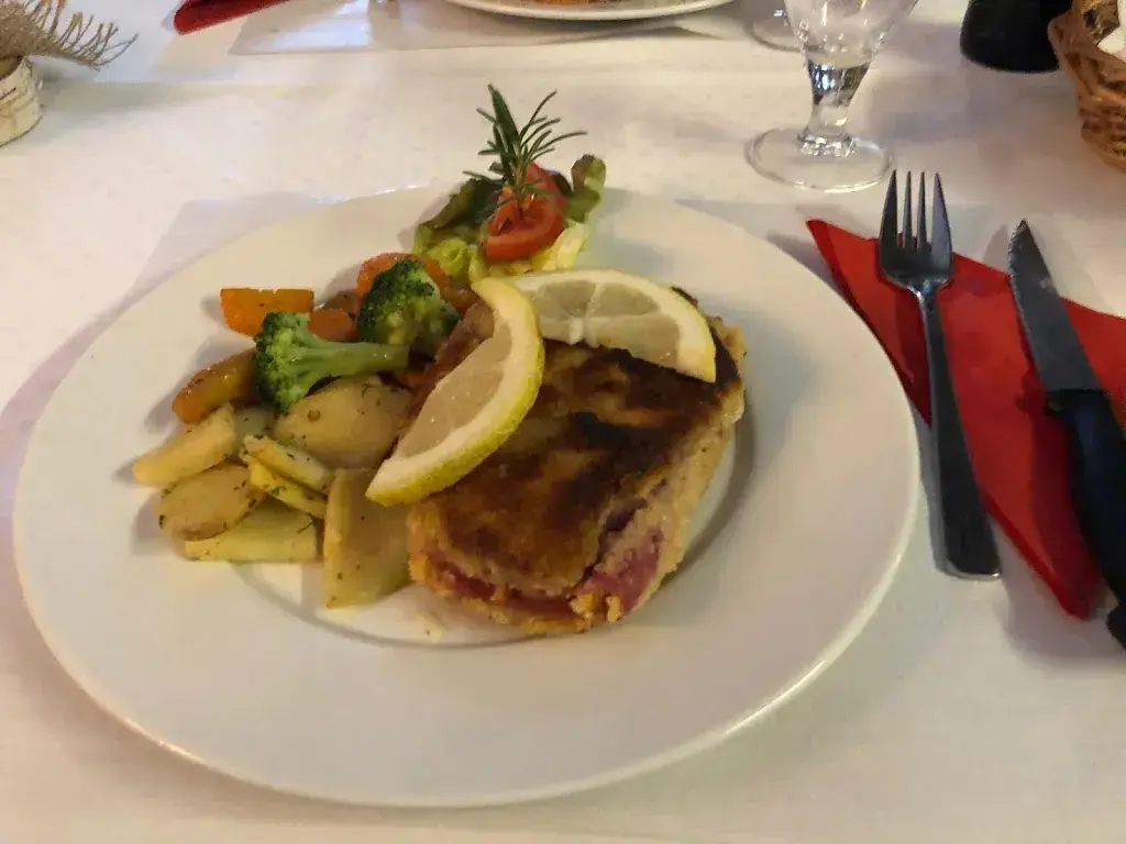 Samuel Bohren_Restaurant Les Roches-de-Moron_Les Planchettes_review