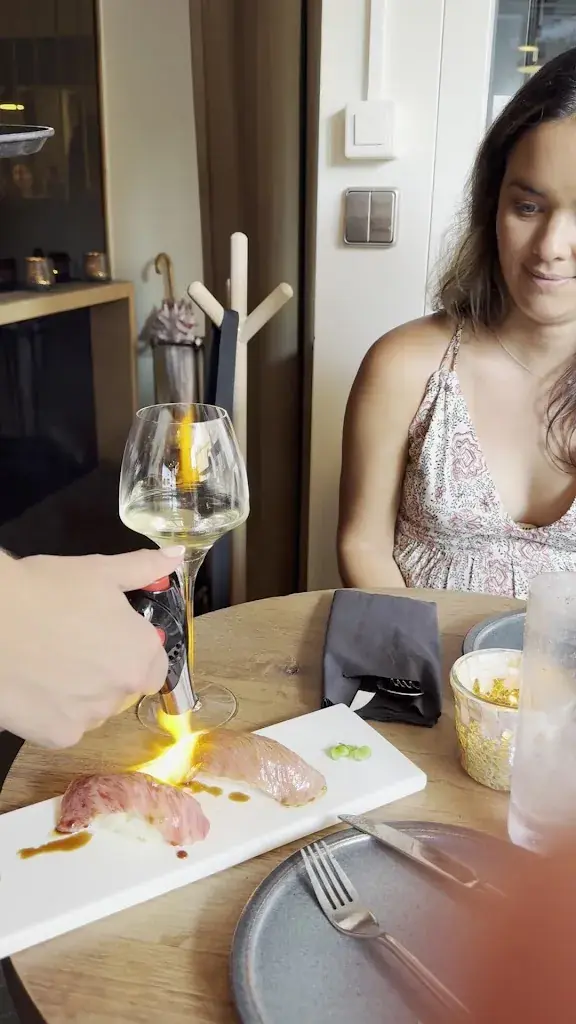 Todd VanDuzer_Eat Me Restaurant & Cocktail Lounge Lausanne_Lausanne_avis