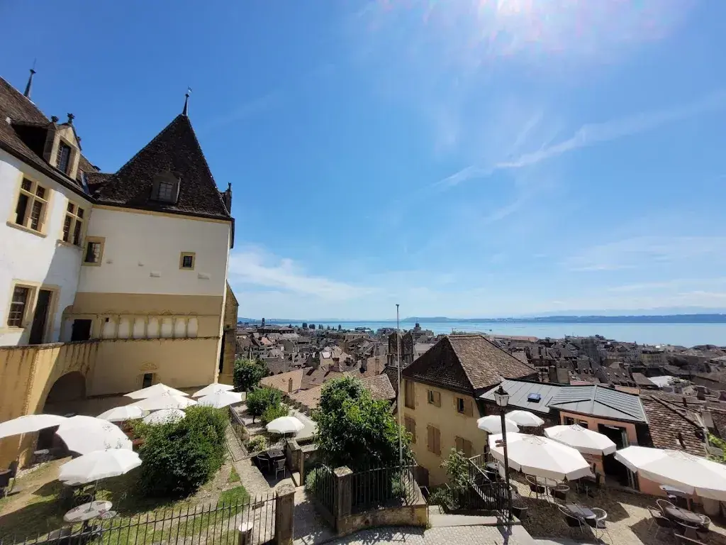 Noel Savary_Café de la Collégiale_Neuchâtel_recensione