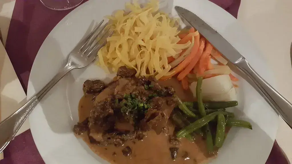 Marat Plotkin_Rôtisserie-Restaurant La Charrue_Fenin-Vilars-Saules_review