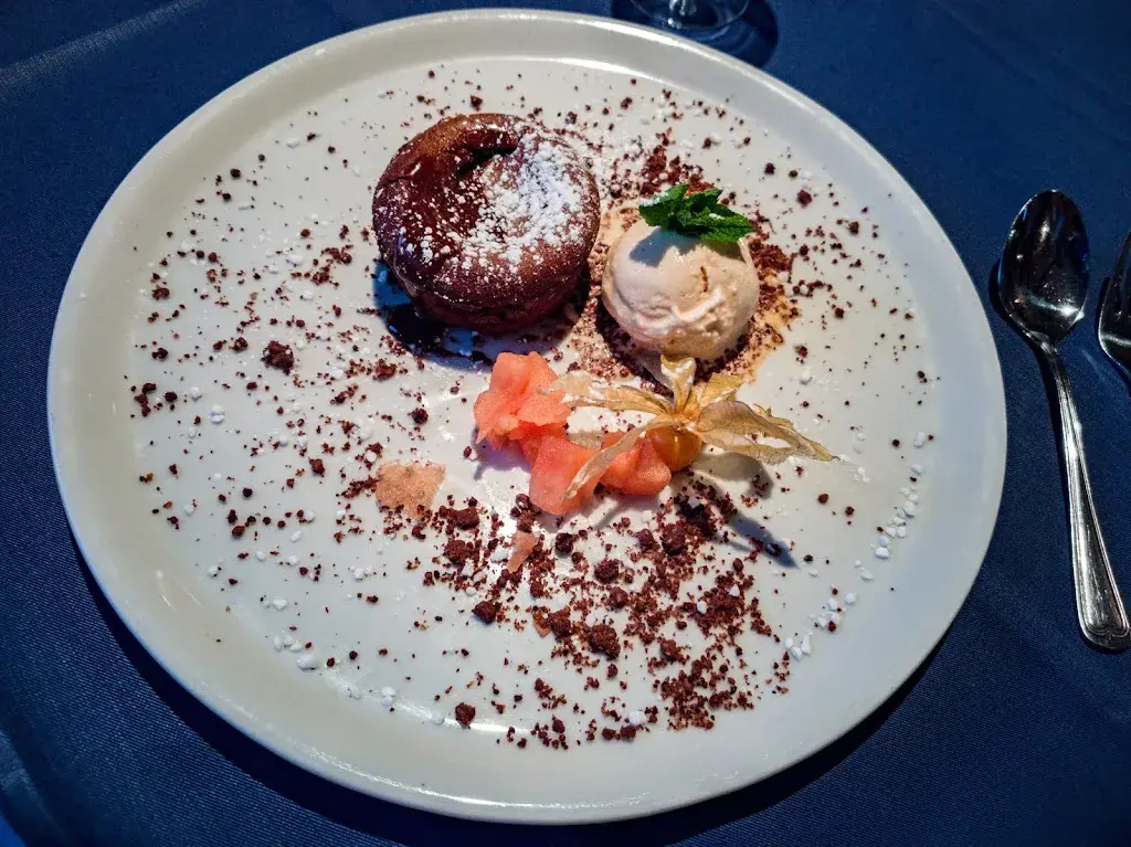 Nathan Decant_La Péniche_Belgium_review