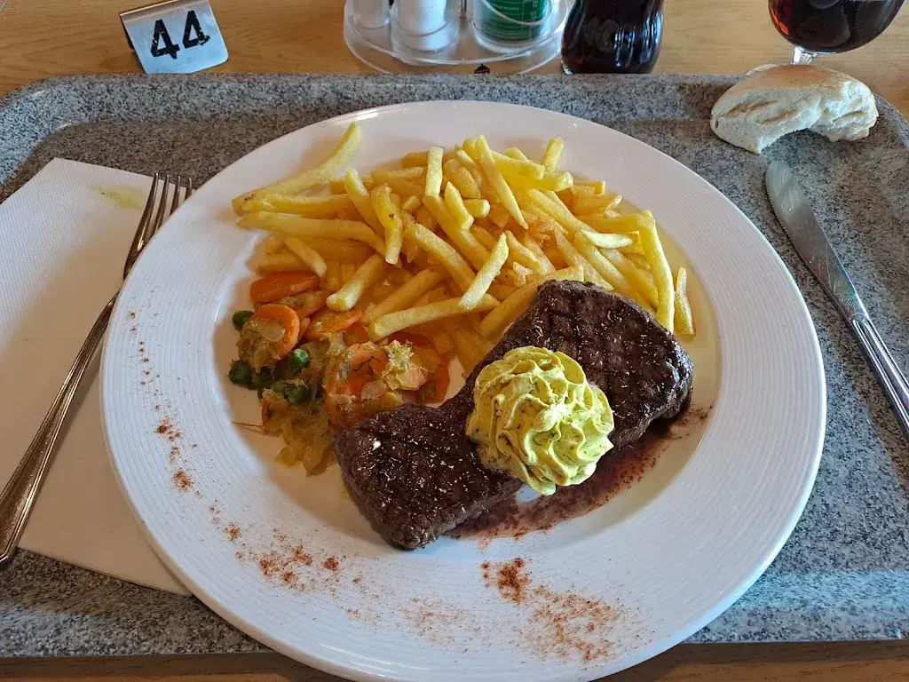 Menu_Relais de La Vue-des-Alpes_Fontaines_immagine_8