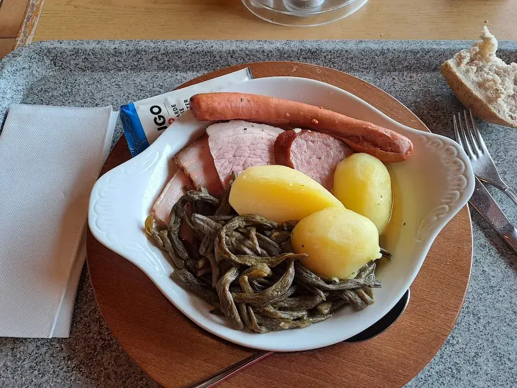 Menu_Relais de La Vue-des-Alpes_Fontaines_immagine_9