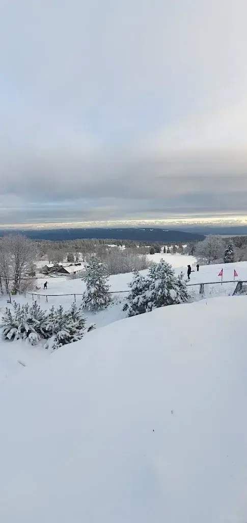 Maria eva_Relais de La Vue-des-Alpes_Fontaines_recensione