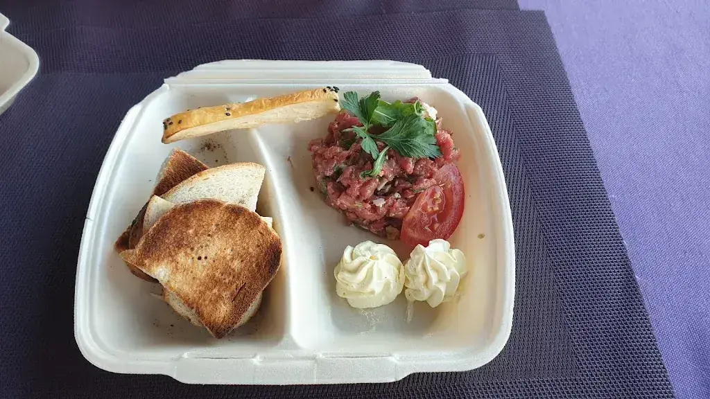 Lilou_Grand Pin_Peseux_review