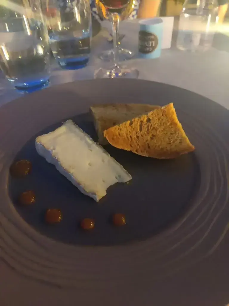 Sebastien Gavillet_Café du Levant_Aire-la-Ville_review