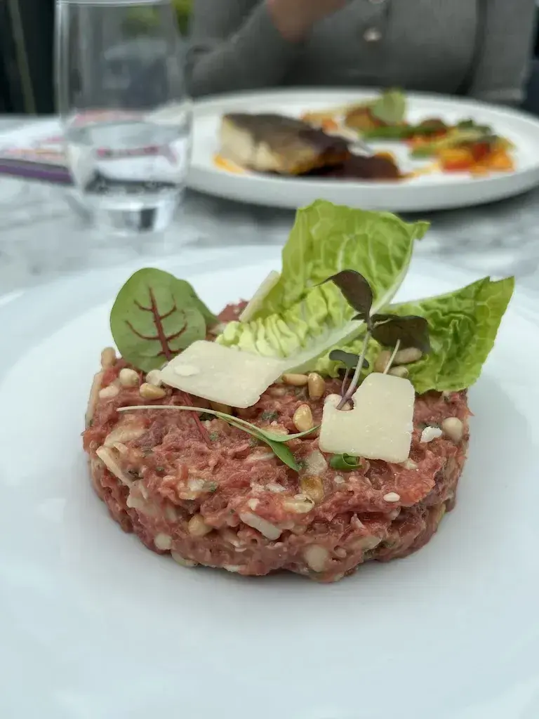 Michael_Le Floris & Sa Pinte_Anières_review