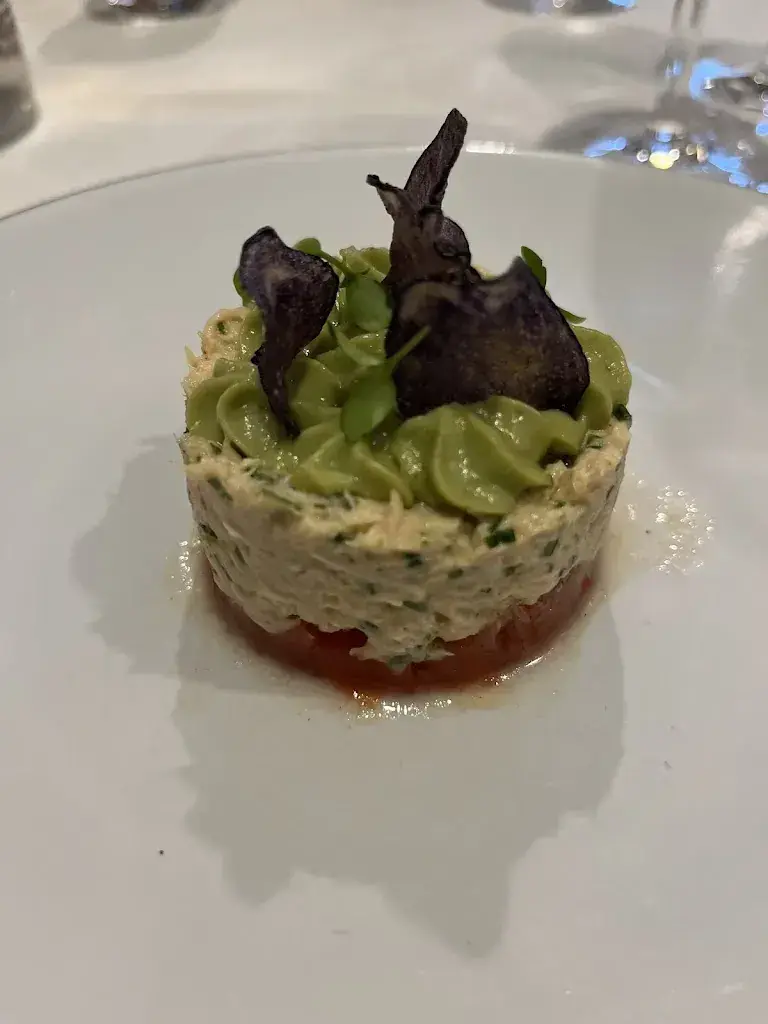 F Erazo_Restaurant Curiades_Bernex_review