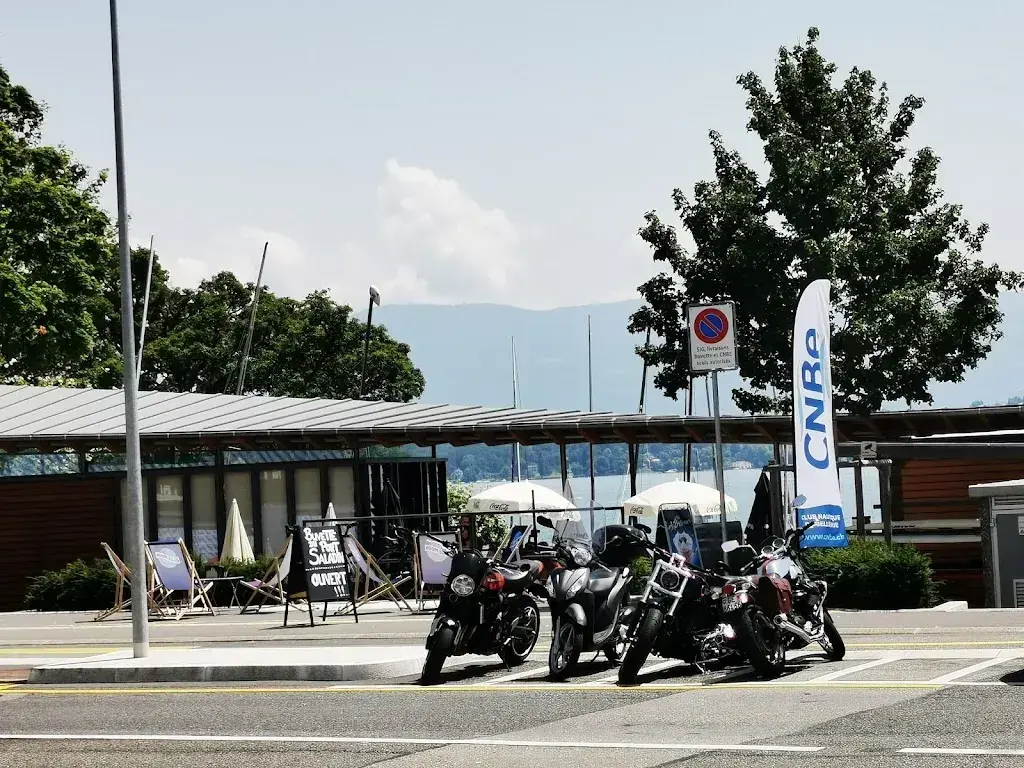 Achille Petrilli_Brasserie Port Saladin_Bellevue_reseña