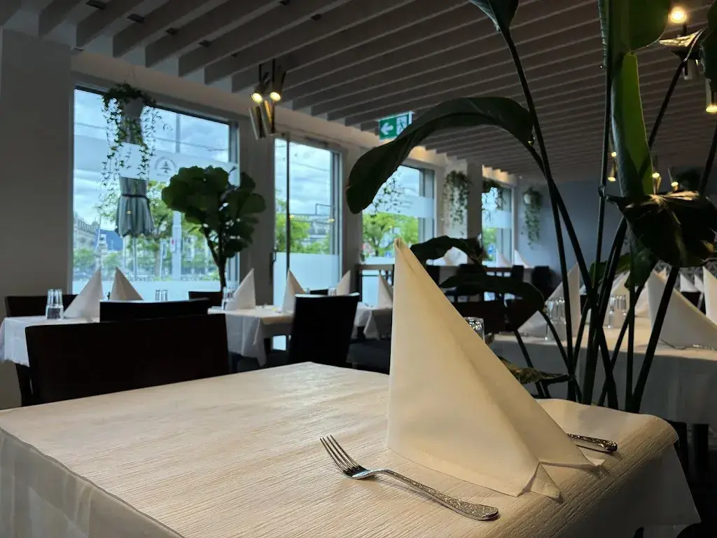 behy yavi_Restaurant Le Cèdre - Bellevue_Zürich_review