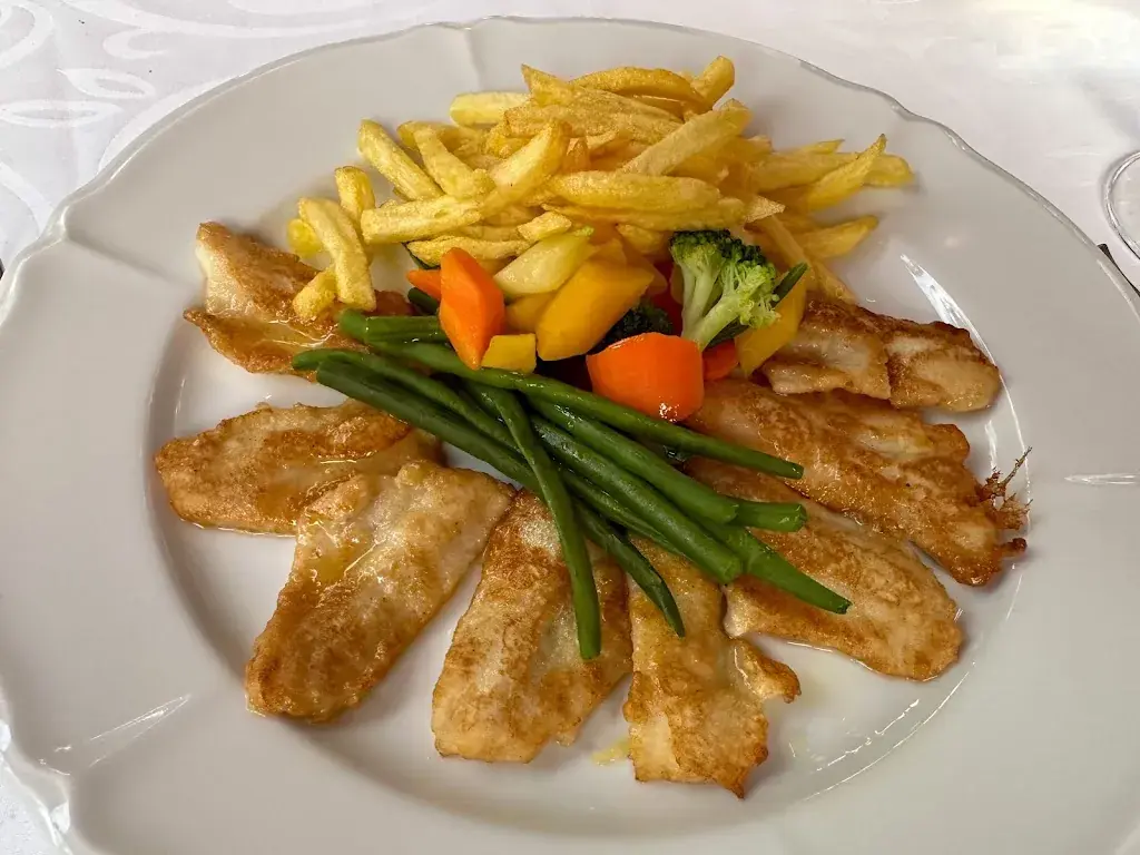 Eric D_Buffet de la Gare de Céligny_Céligny_review