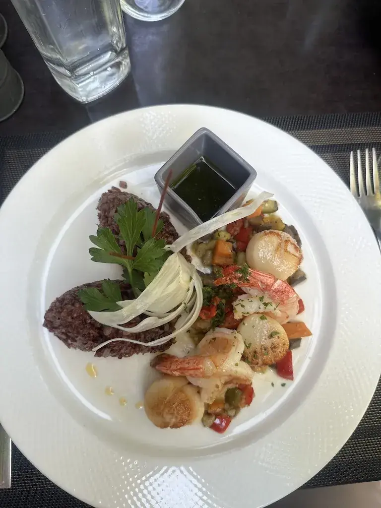 Kiswindsida Ouedraogo_Café des Amis_Choulex_review