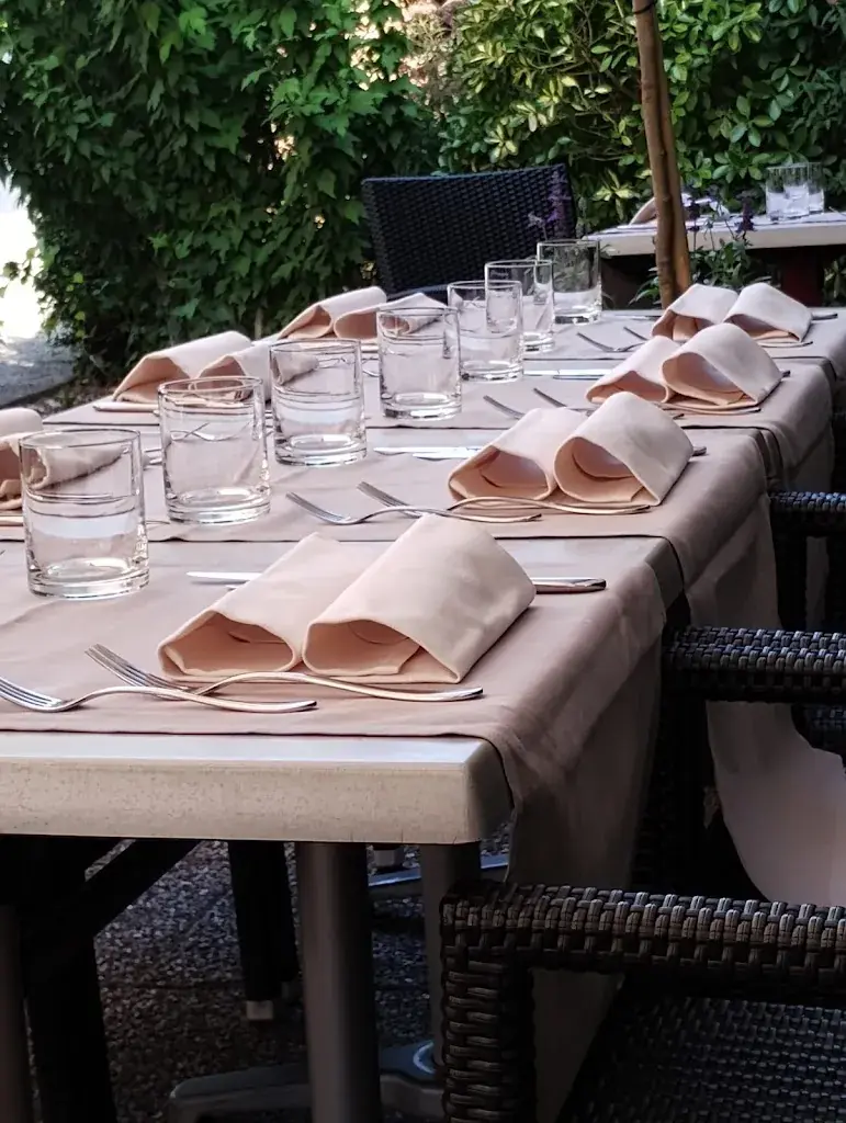 Chris Warner_Auberge Au Lion d'Or_Tannay_recensione