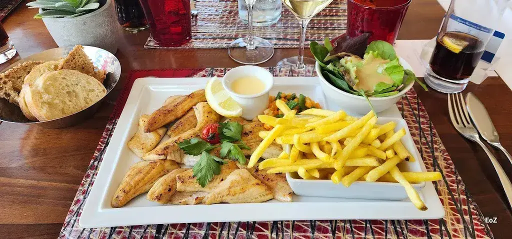 Tom van Herzeele_Yacht Club de Genève_Cologny_review