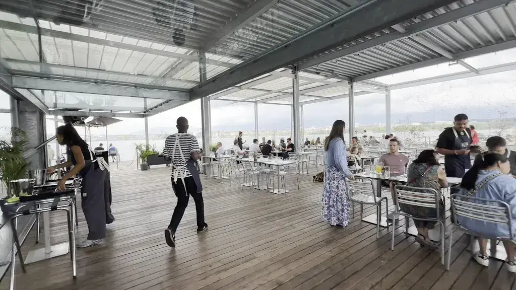 Vahid Serpooshan_Restaurant de la Plage & Buvette_Genève_review