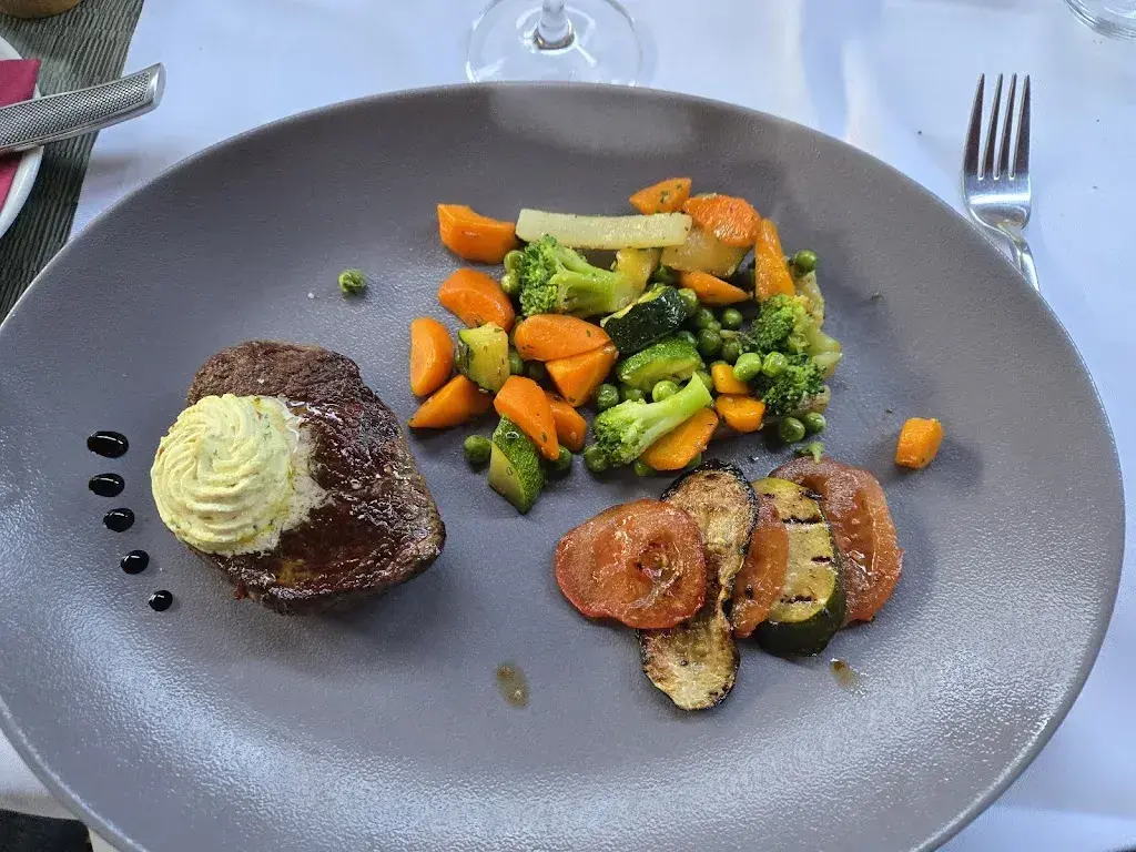 Irina Vuskane_La courbe du goût, café restaurant de Grange-Canal_Chêne-Bougeries_Bewertung