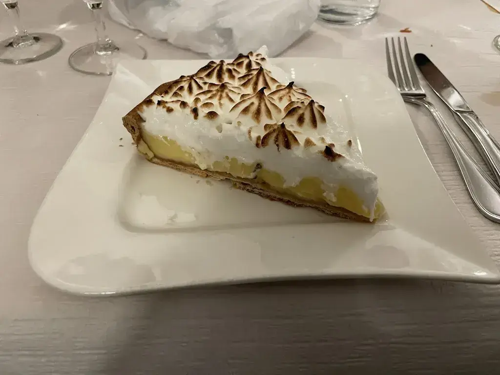 Owen H_Café du plateau_Chêne-Bourg_Bewertung