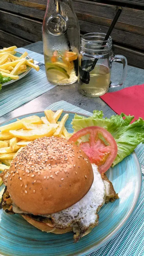 Menü_Adega Bar à Vin & Tapas_Chêne-Bourg_Bild_4