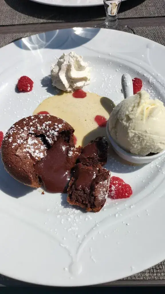 Márcia Freitas_Café-Restaurant du Château de Genthod_Genthod_review