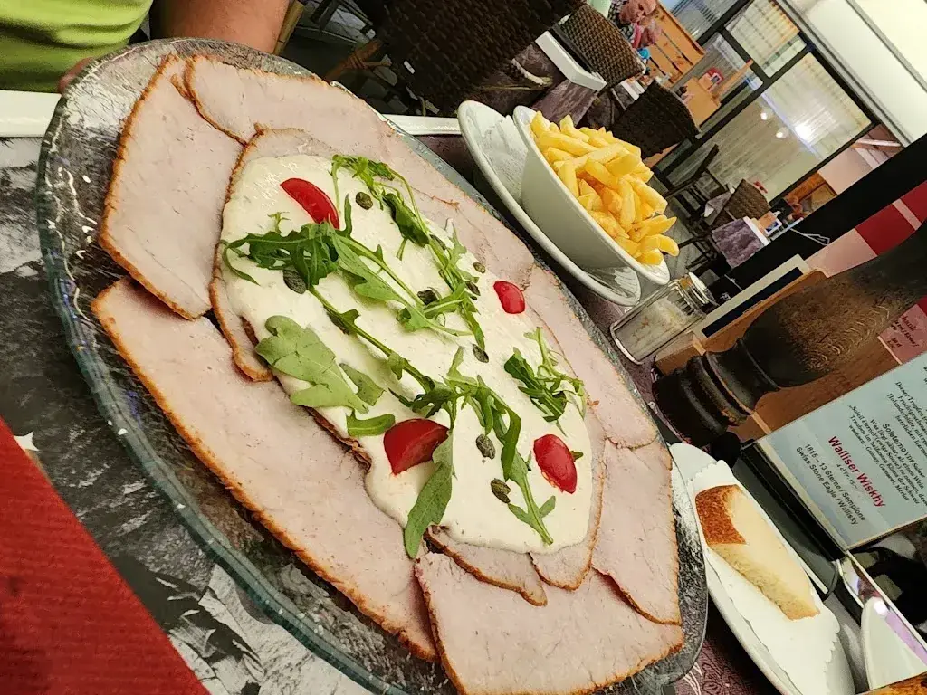 Kateryna Moheb_Restaurant Pizzeria Channa_Brig-Glis_avis