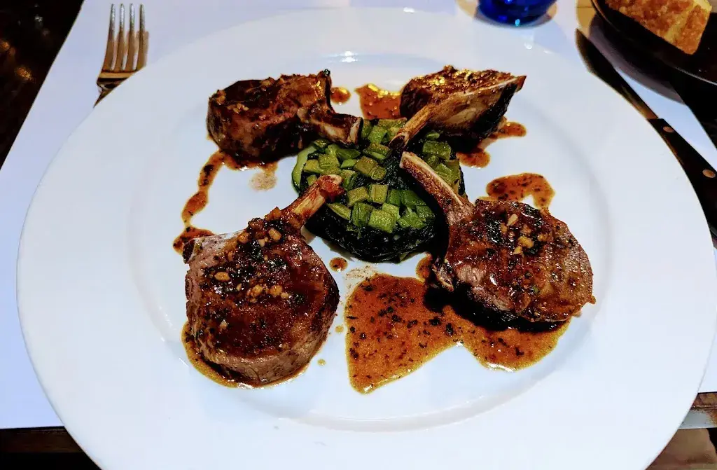 David Weller_Café 9_Pregny-Chambésy_reseña