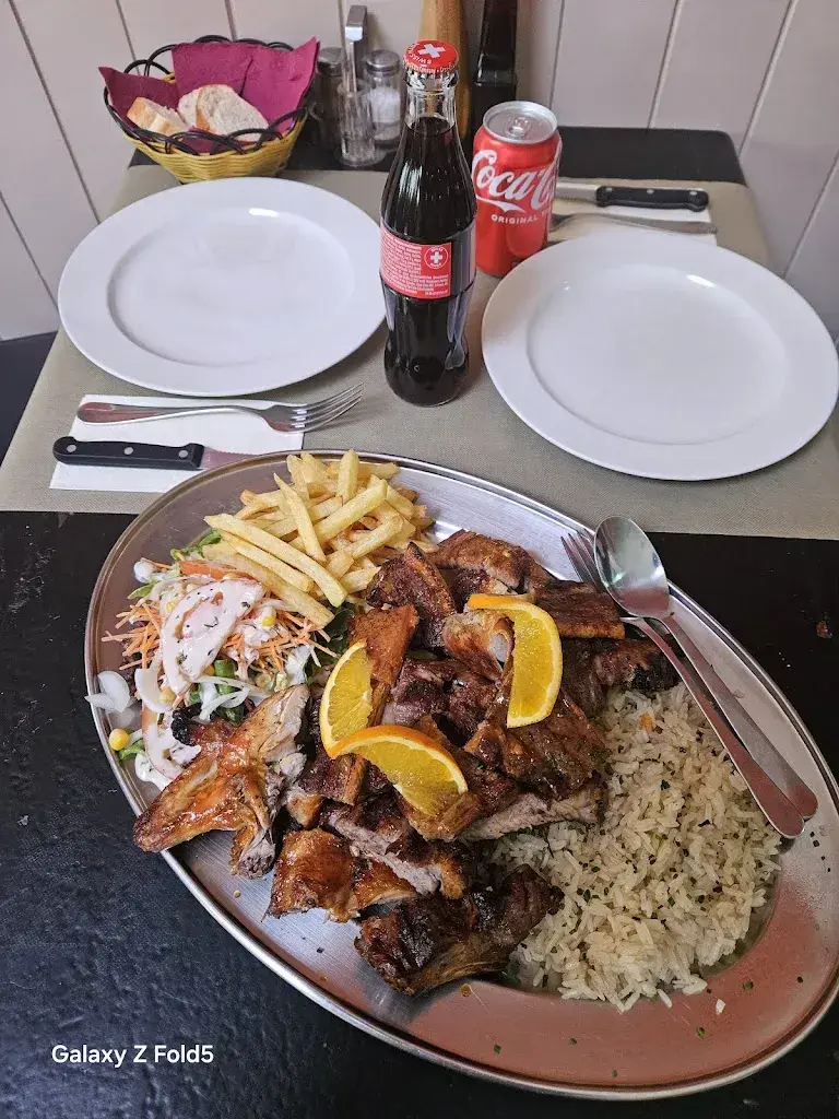 Veronique Berton_Entre Amigos_Chêne-Bougeries_reseña