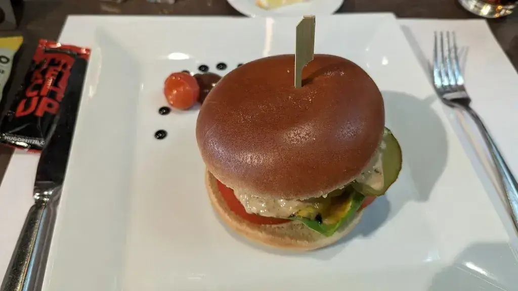 Menu_Octagon by Genecand_Le Grand-Saconnex_image_7