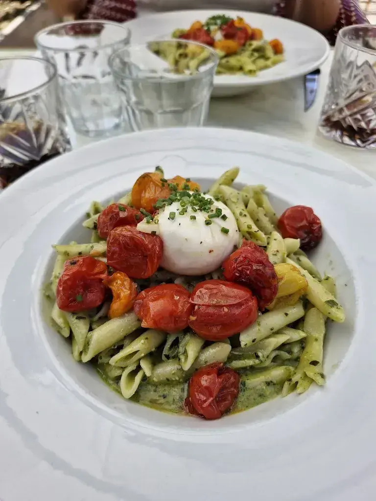 TCL_Chez Martine_Jussy_review