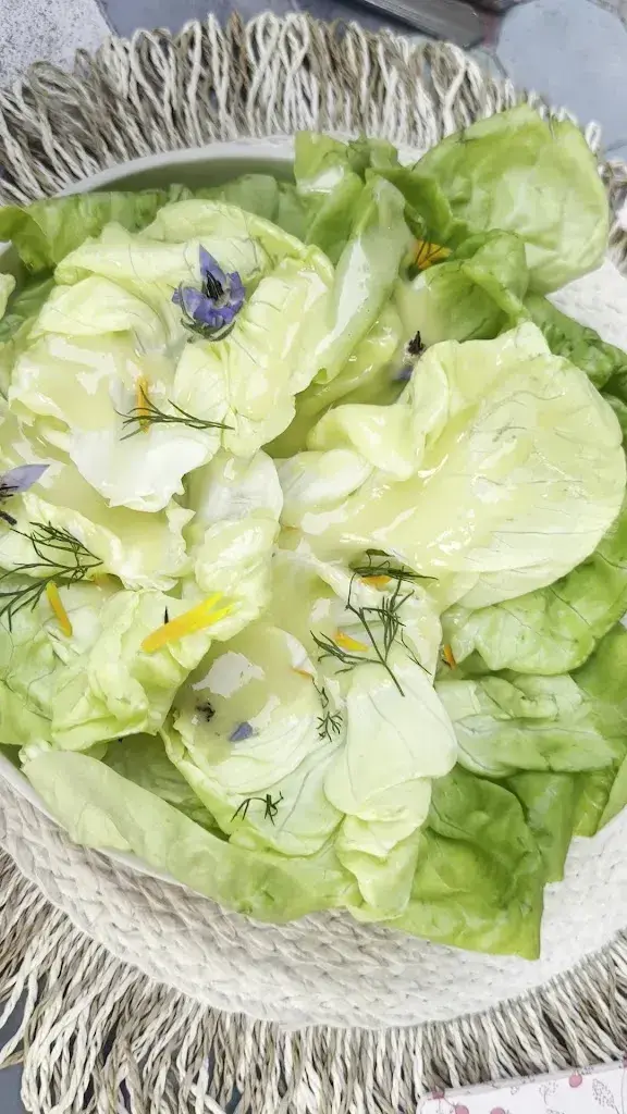 Brooke Ewing_La Chaumière_Troinex_reseña