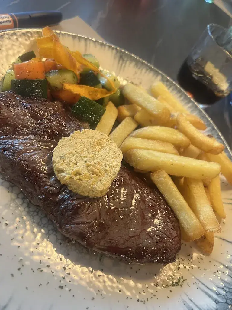 Cristina Morciano_La Pêcherie - Petit Lancy, Genève_Petit Lancy_review