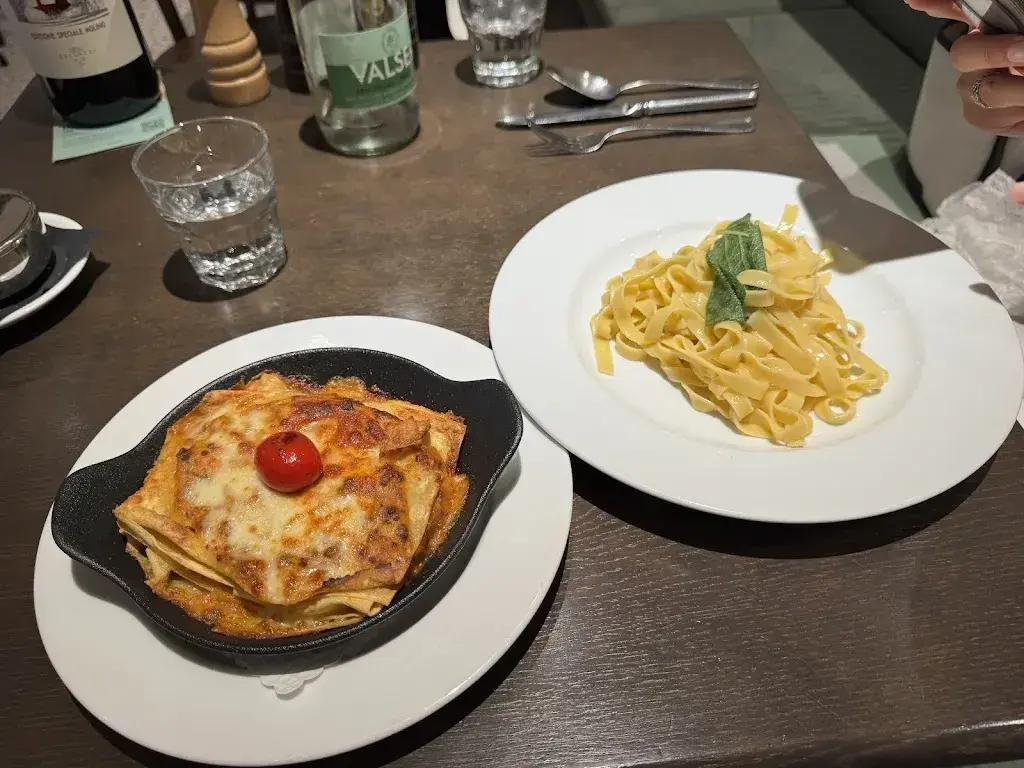 Adam Gillick_Pizzeria Ristorante Molino Petit Lancy_Lancy_review