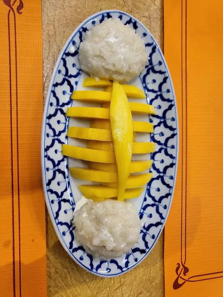 Rossukhon B._Restaurant Tennis Club Lancy_Lancy_review