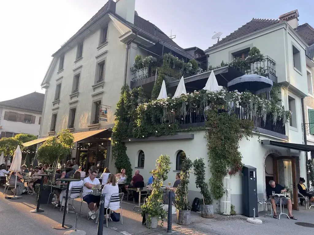 Raj V_La Promenade_Bulle_reseña