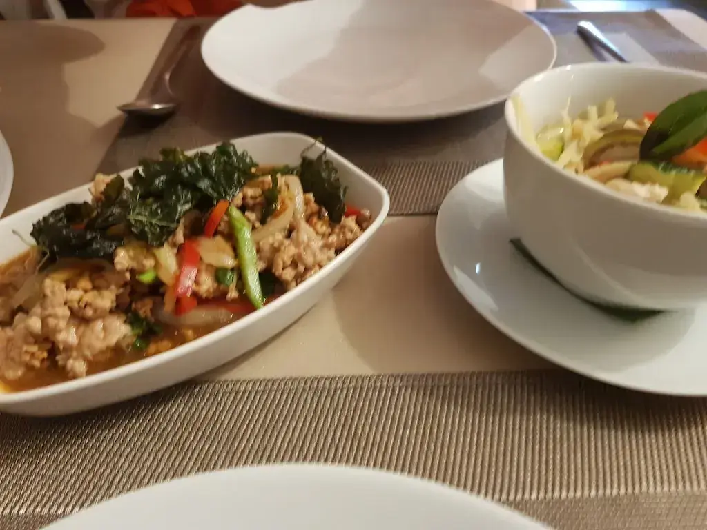 Alexander Binder_La Table des Artisans_Onex_review