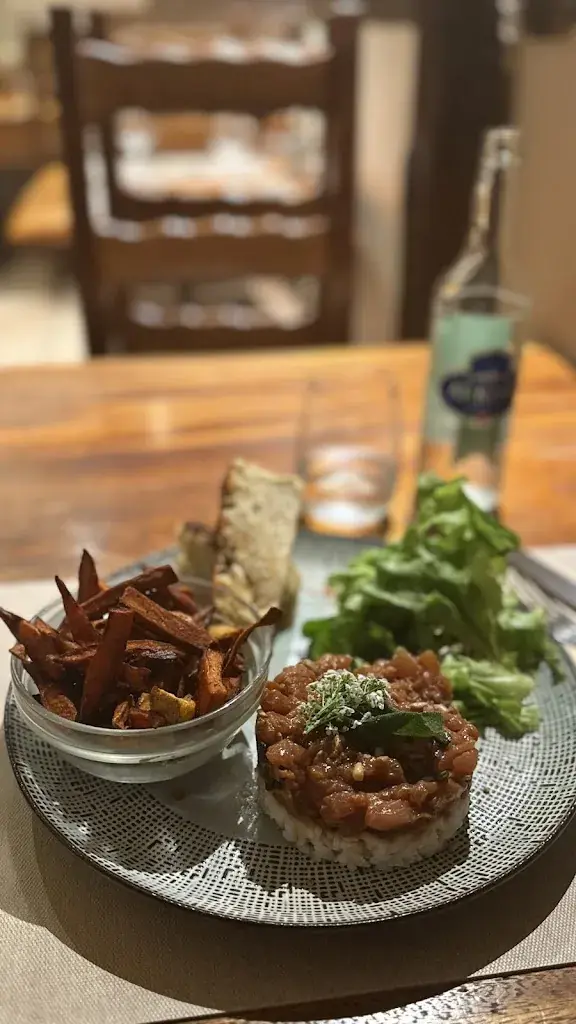 Etienne Dayer_Café de la Poste_Puplinge_review