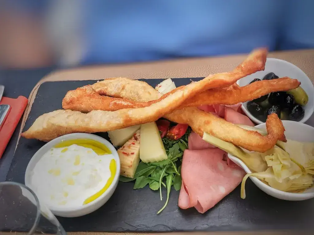 Martlet_Mamma Lisa Pizzeria_Puplinge_review