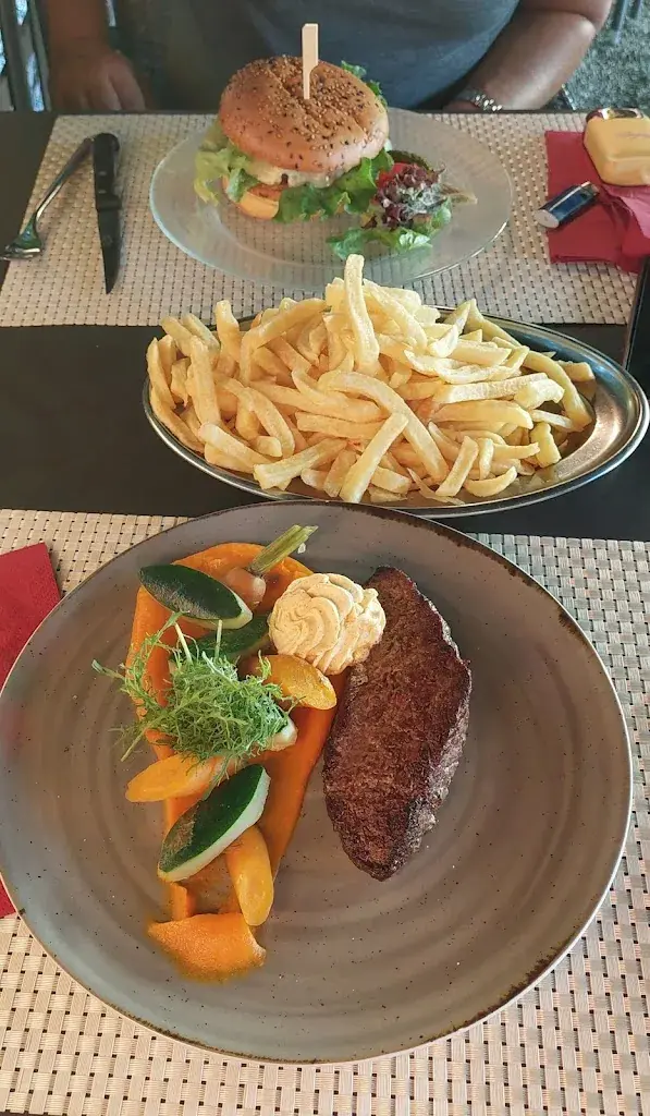 Bettina G_Café de l'Etoile_Vernier_review