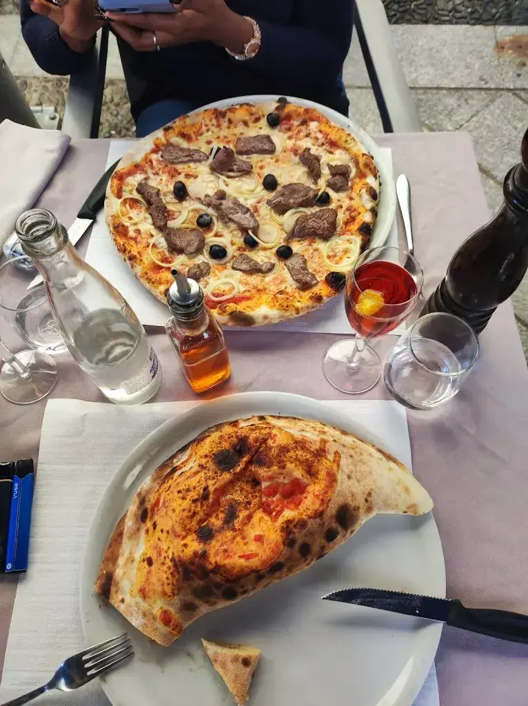 Daniel Reynolds_Au Vieux Vernier_Vernier_review