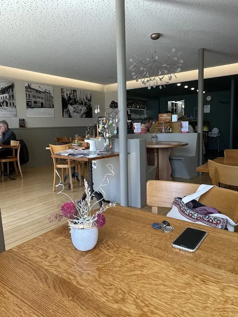 Javier Aviles Chico_Café Restaurant Au Suisse_Romont_review