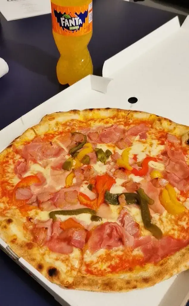 Menü_Les Arsenaux Restaurant Pizzeria_Fribourg_Bild_5