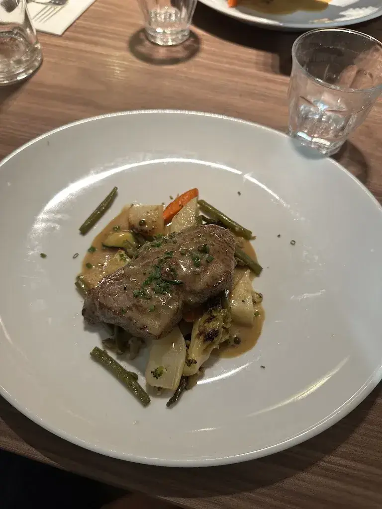 Michaela Mlynáriková_HOME Restaurant_Meyrin_review