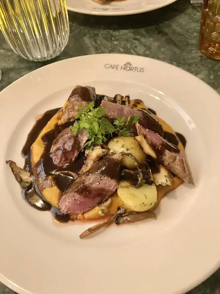 Tom Kull_CAFÉ HORTUS_Meyrin_review