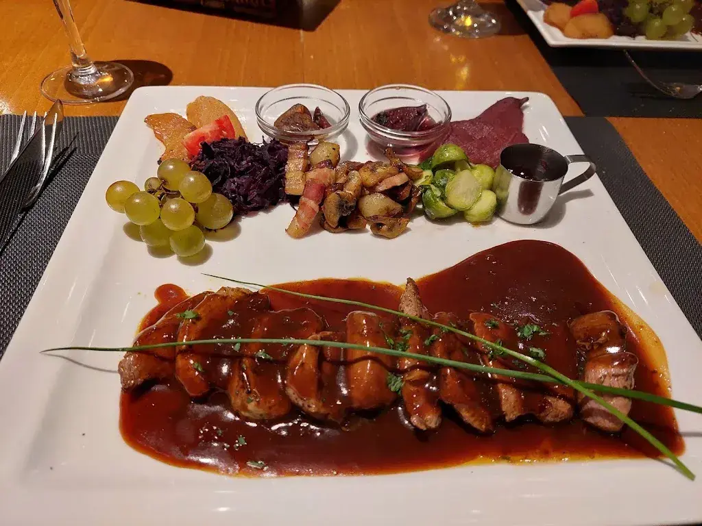 Franklin Servan-Schreiber_Café de Mategnin_Meyrin_review