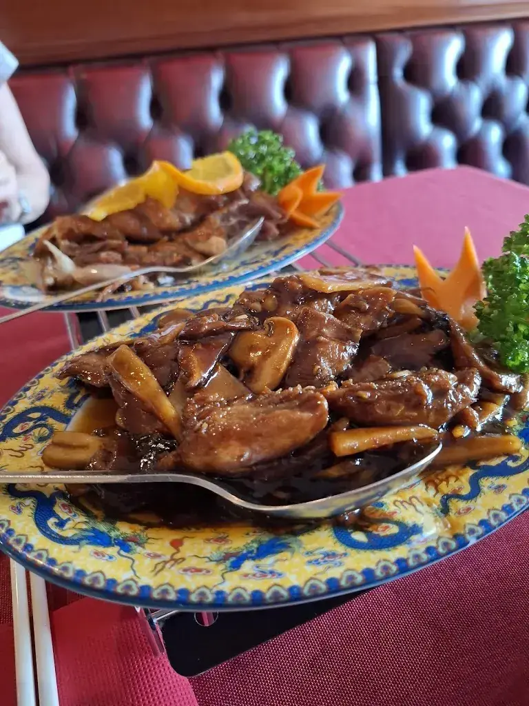 Alfred Kofler_China House_Romont_avis