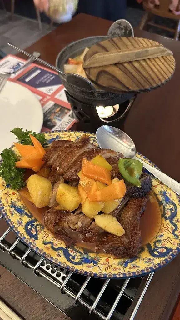 Paulo Dinis_China House_Romont_avis